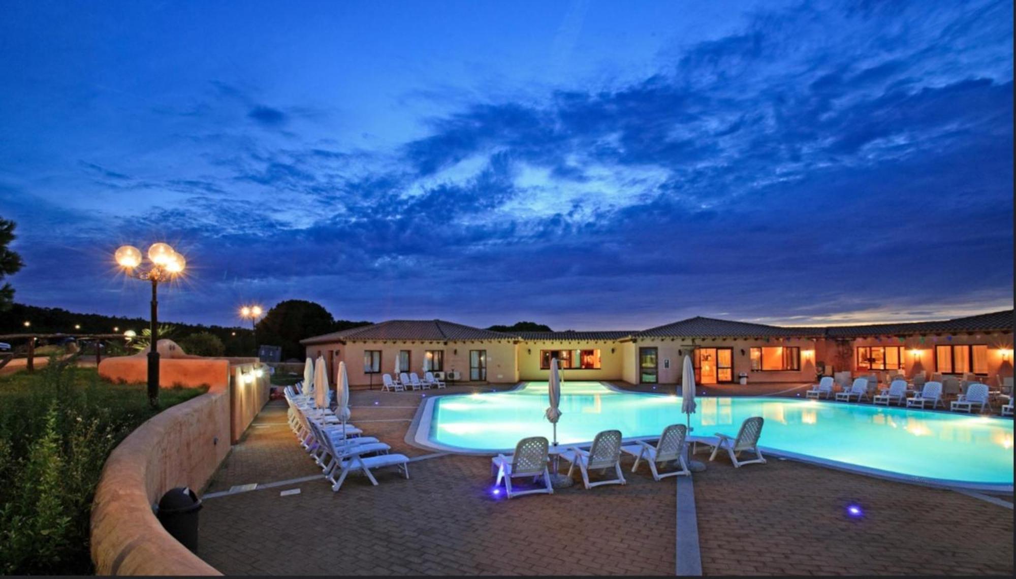 Residence Baia Dei Mirti Vignola Mare Luaran gambar