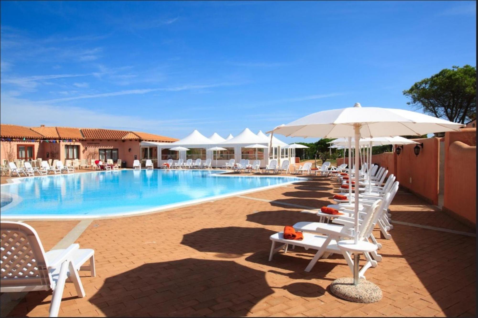 Residence Baia Dei Mirti Vignola Mare Luaran gambar