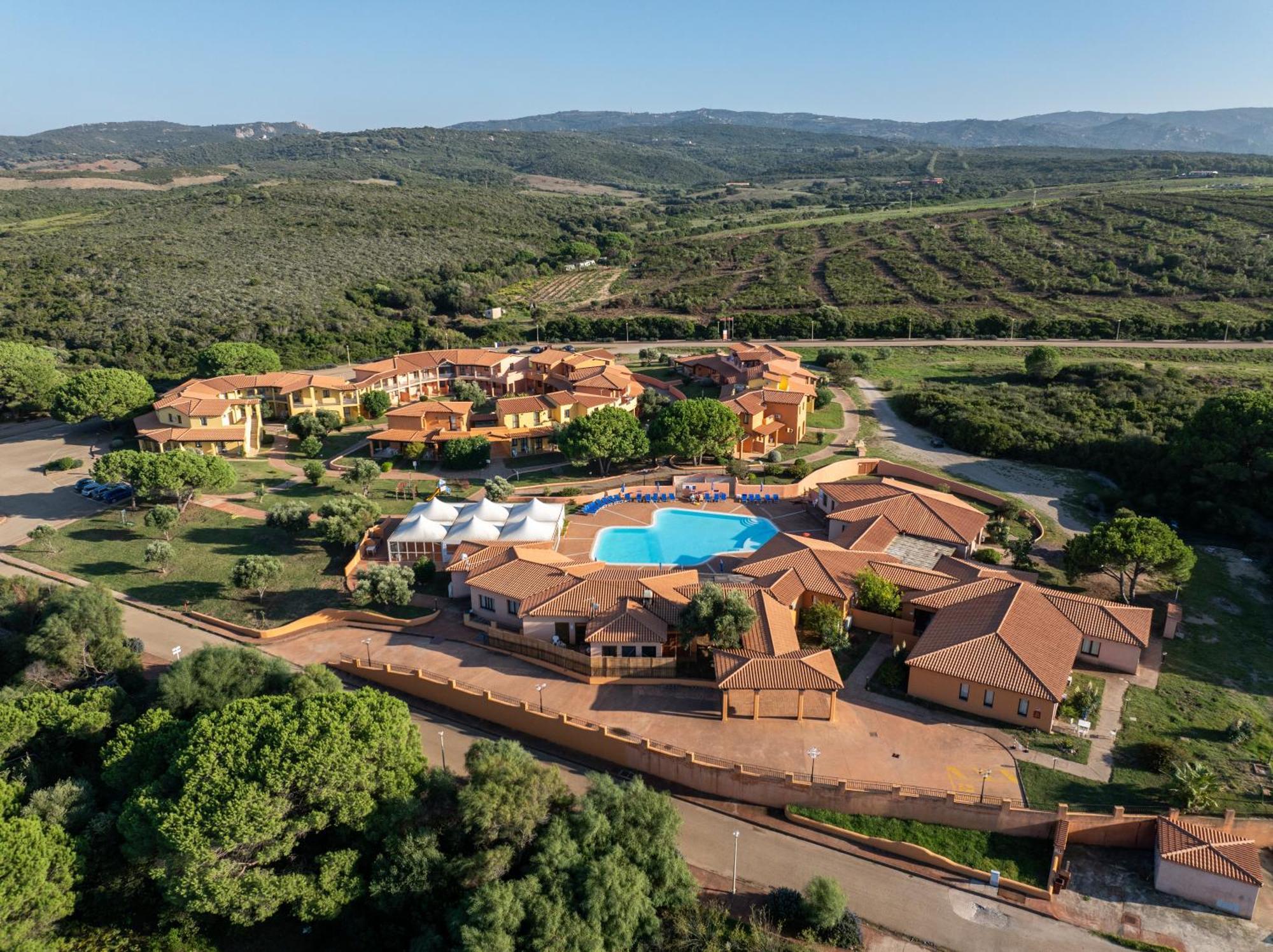 Residence Baia Dei Mirti Vignola Mare Luaran gambar