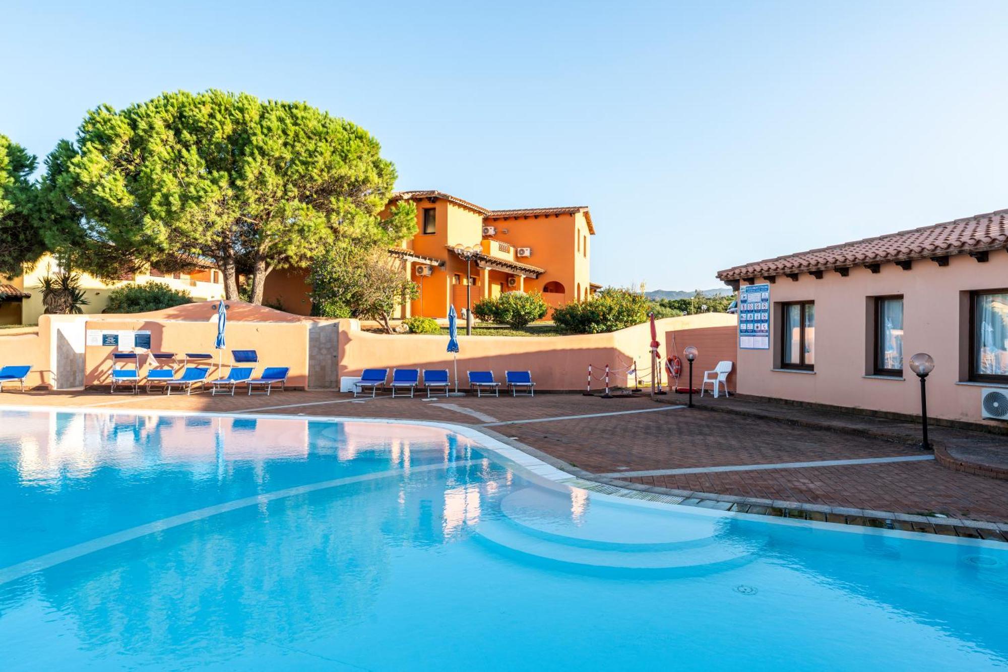Residence Baia Dei Mirti Vignola Mare Luaran gambar