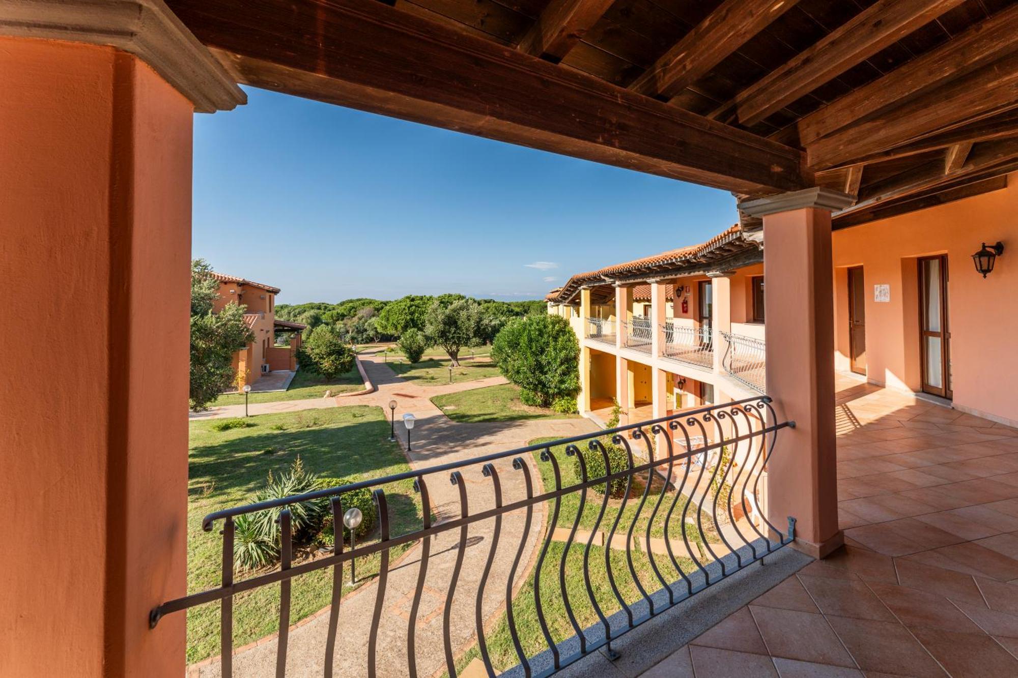 Residence Baia Dei Mirti Vignola Mare Luaran gambar