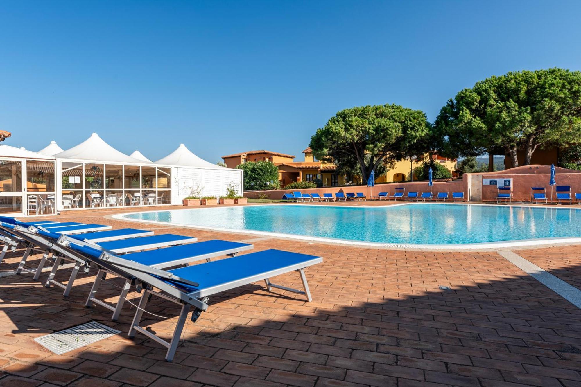 Residence Baia Dei Mirti Vignola Mare Luaran gambar